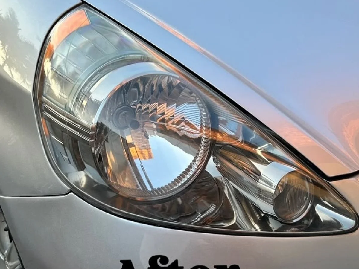 Headlight restoration service